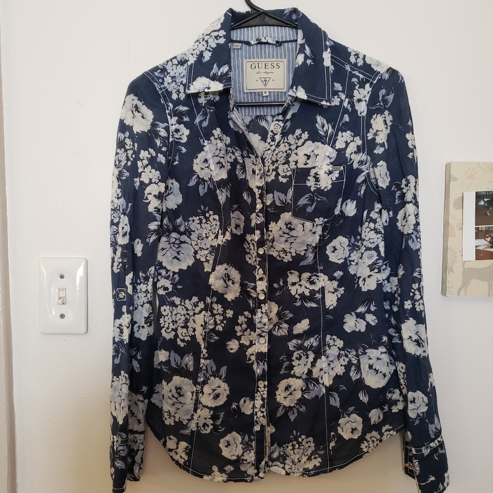 Guess women's flower button up